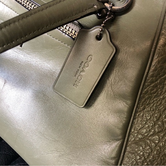 Authentic Coach Legacy Romy Two-Tone Green Leather Satchel - Picture 3 of 16